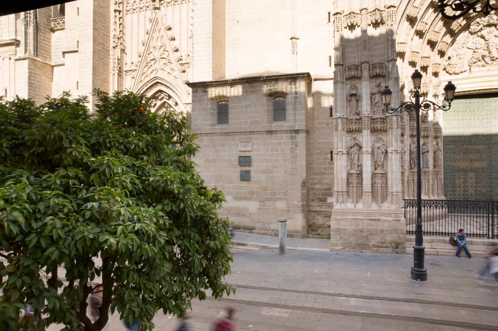 Puerta Catedral Suites Sevilla Pokoj fotografie